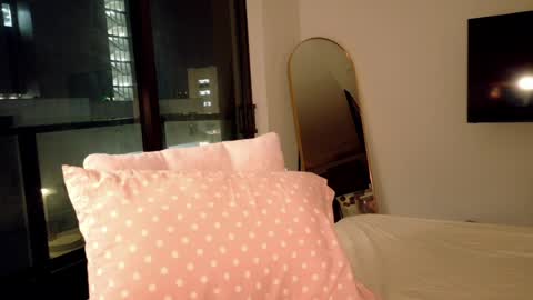 Snapshot of lanalure chatting on 06-21-26, 04:48 Lana online show from 06-21-26, 04:48