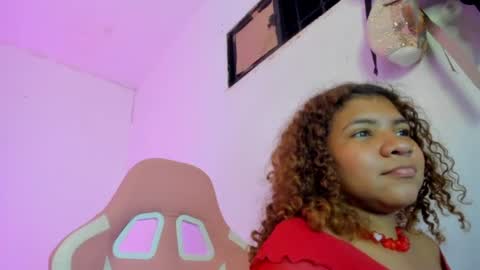 Snapshot of lanarouse1 chatting on 06-25-26, 05:12 Lana online show from 06-25-26, 05:12