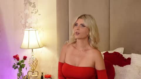 Snapshot of lanasinn chatting on 05-17-26, 06:33 Anastaisa online show from 05-17-26, 06:33
