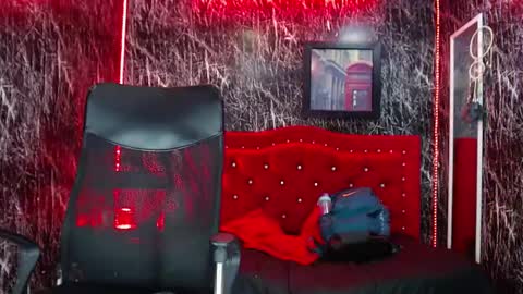 Snapshot of lancelot_benwick chatting on 02-08-25, 01:32 Lancelot Benwick online show from 02-08-25, 01:32