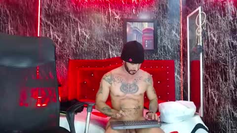 Snapshot of lancelot_benwick chatting on 02-09-25, 11:15 Lancelot Benwick online show from 02-09-25, 11:15