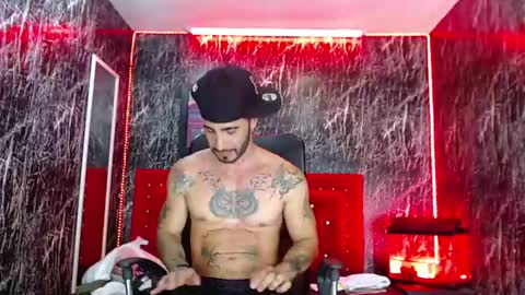 Snapshot of lancelot_benwick chatting on 03-08-25, 12:22 Lancelot Benwick online show from 03-08-25, 12:22