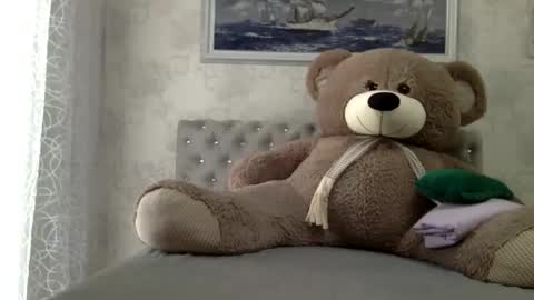 langoria online show from 10-12-25, 12:48