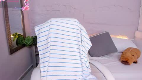 Lanna online show from 04-11-26, 11:36