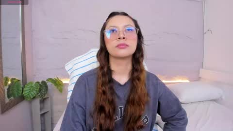 Snapshot of lanna_18_ chatting on 04-27-26, 11:52 Lanna online show from 04-27-26, 11:52