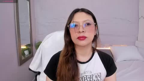 Snapshot of lanna_18_ chatting on 04-30-26, 11:27 Lanna online show from 04-30-26, 11:27