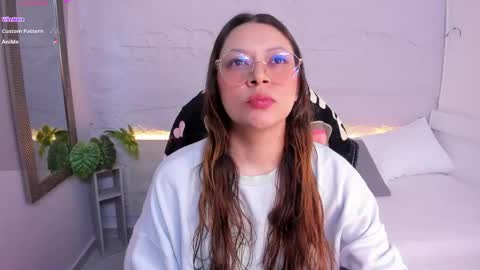 Snapshot of lanna_18_ chatting on 05-18-26, 11:38 Lanna online show from 05-18-26, 11:38