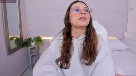 Snapshot of lanna_18_ chatting on 05-25-26, 11:49 Lanna online show from 05-25-26, 11:49