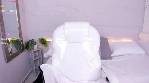 Snapshot of lanna_18_ chatting on 06-19-26, 11:25 Lanna online show from 06-19-26, 11:25