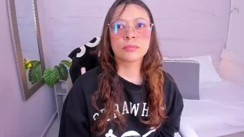 Snapshot of lanna_18_ chatting on 06-27-26, 11:37 Lanna online show from 06-27-26, 11:37