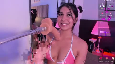Snapshot of lanna_doll_ chatting on 04-17-26, 11:52 Lanna 4 online show from 04-17-26, 11:52