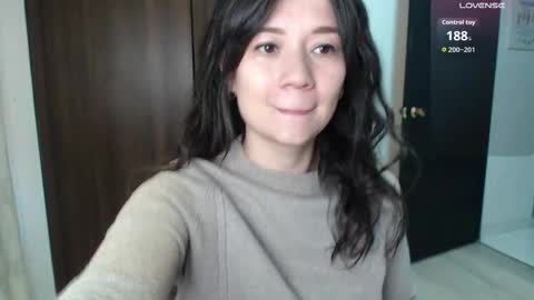 Lanna online show from 09-30-25, 01:05