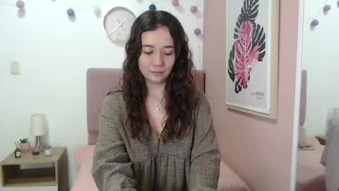 Snapshot of lanna_mills chatting on 05-15-26, 01:29 Lanna online show from 05-15-26, 01:29