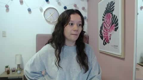 Snapshot of lanna_mills chatting on 05-21-26, 01:07 Lanna online show from 05-21-26, 01:07