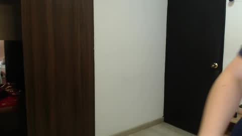 Snapshot of lanna_mills chatting on 06-01-26, 01:24 Lanna online show from 06-01-26, 01:24