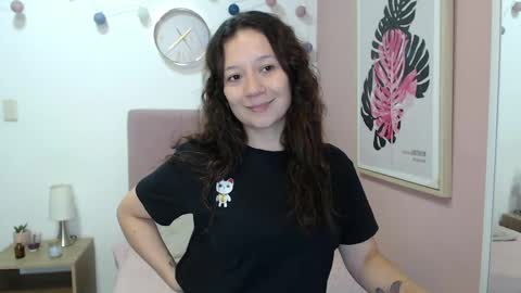 Snapshot of lanna_mills chatting on 06-03-26, 01:25 Lanna online show from 06-03-26, 01:25