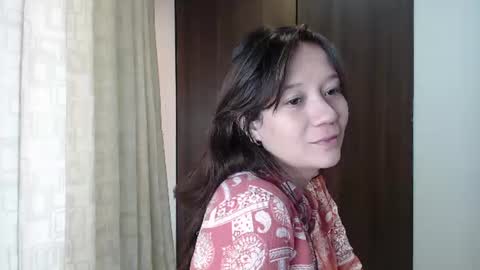 Snapshot of lanna_mills chatting on 06-24-26, 01:21 Lanna online show from 06-24-26, 01:21