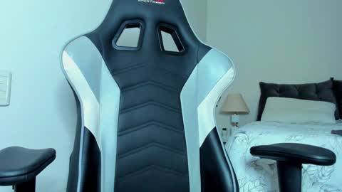 Lanna online show from 01-15-25, 01:34