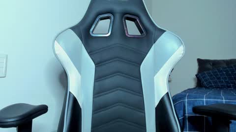 Lanna online show from 02-08-25, 01:43