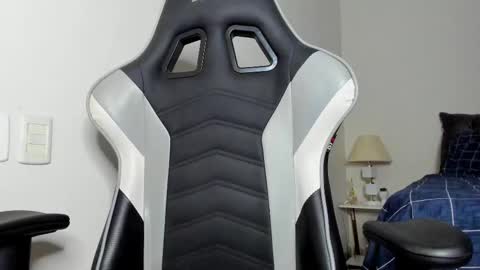 Lanna online show from 02-12-25, 01:09