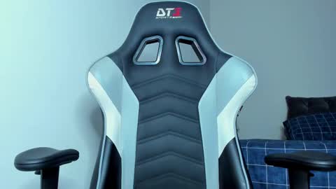 Lanna online show from 02-25-25, 04:24