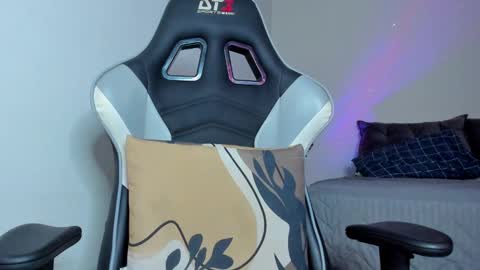 Lanna online show from 03-11-25, 01:26