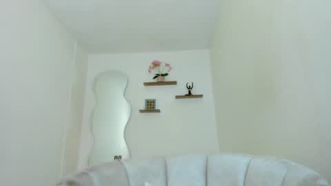 Snapshot of lanne_schecter chatting on 07-03-26, 04:52 Leana online show from 07-03-26, 04:52