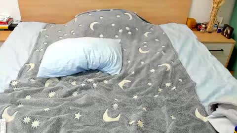 Fandi online show from 12-15-24, 05:45