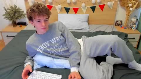 Fandi online show from 02-03-25, 11:42