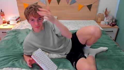 Fandi online show from 09-26-25, 03:16