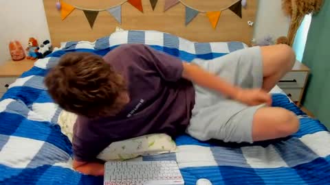 Fandi online show from 04-02-26, 06:44