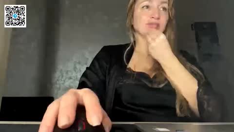 Olena online show from 12-14-25, 07:40