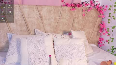 Lara Gill online show from 01-13-26, 09:09