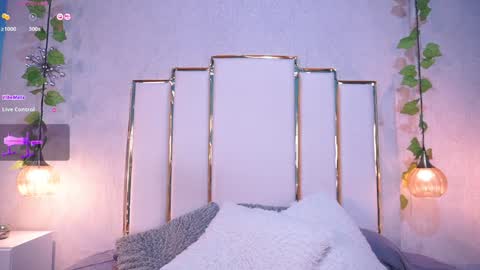 Snapshot of lara_giraldo chatting on 01-11-25, 04:38 Hello Guys I am Lara Giraldo WELCOME To my room online show from 01-11-25, 04:38