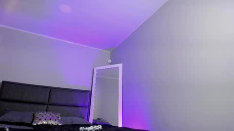 lara_reynolds_ online show from 02-03-26, 09:42