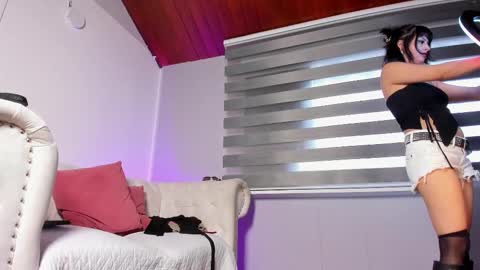 lara_reynolds_ online show from 02-26-26, 09:03