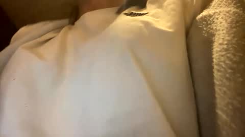 Snapshot of laraa333 chatting on 09-30-25, 10:37 Little online show from 09-30-25, 10:37