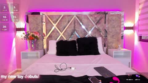 Lara online show from 12-26-24, 07:38