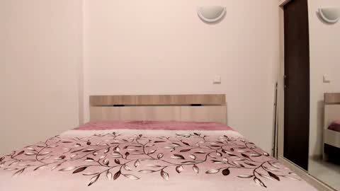 Snapshot of laracara chatting on 01-15-25, 05:29 Lara online show from 01-15-25, 05:29