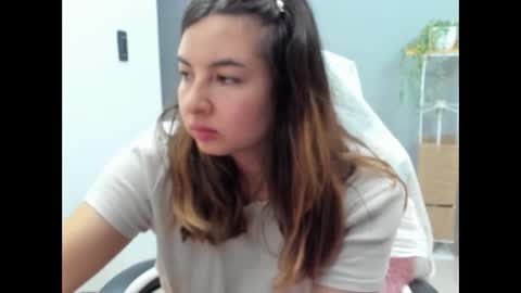 Lara online show from 06-01-26, 03:30
