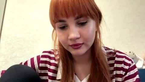 Snapshot of laraesagon chatting on 04-09-26, 08:09 Lily online show from 04-09-26, 08:09