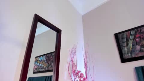 Snapshot of laragoldd chatting on 02-04-26, 01:00 Lara Gold online show from 02-04-26, 01:00