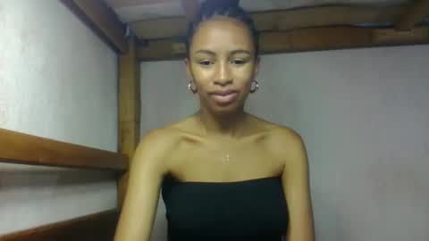 Snapshot of larah98 chatting on 02-21-26, 06:58 larah98 online show from 02-21-26, 06:58