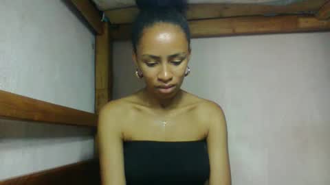 Snapshot of larah98 chatting on 03-03-26, 06:52 larah98 online show from 03-03-26, 06:52