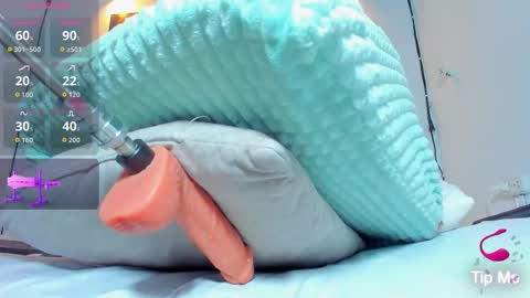 REINA  online show from 11-11-25, 11:32