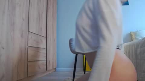 Snapshot of larakanes chatting on 09-11-25, 08:36 LaraKanes online show from 09-11-25, 08:36