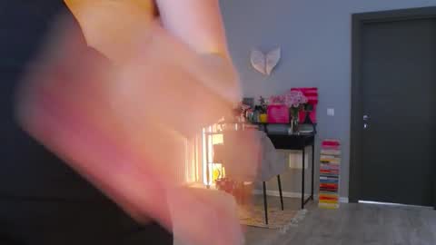 Snapshot of larakanes chatting on 11-05-25, 08:58 LaraKanes online show from 11-05-25, 08:58