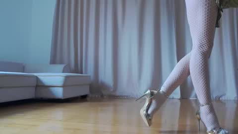 LaraKanes online show from 02-16-26, 10:22