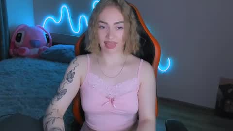 LaraKrein lk online show from 03-27-26, 03:45