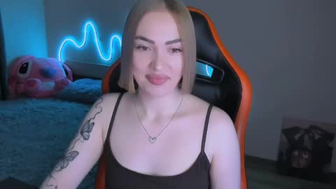 Snapshot of larakrein_lk chatting on 05-03-26, 03:51 LaraKrein lk online show from 05-03-26, 03:51
